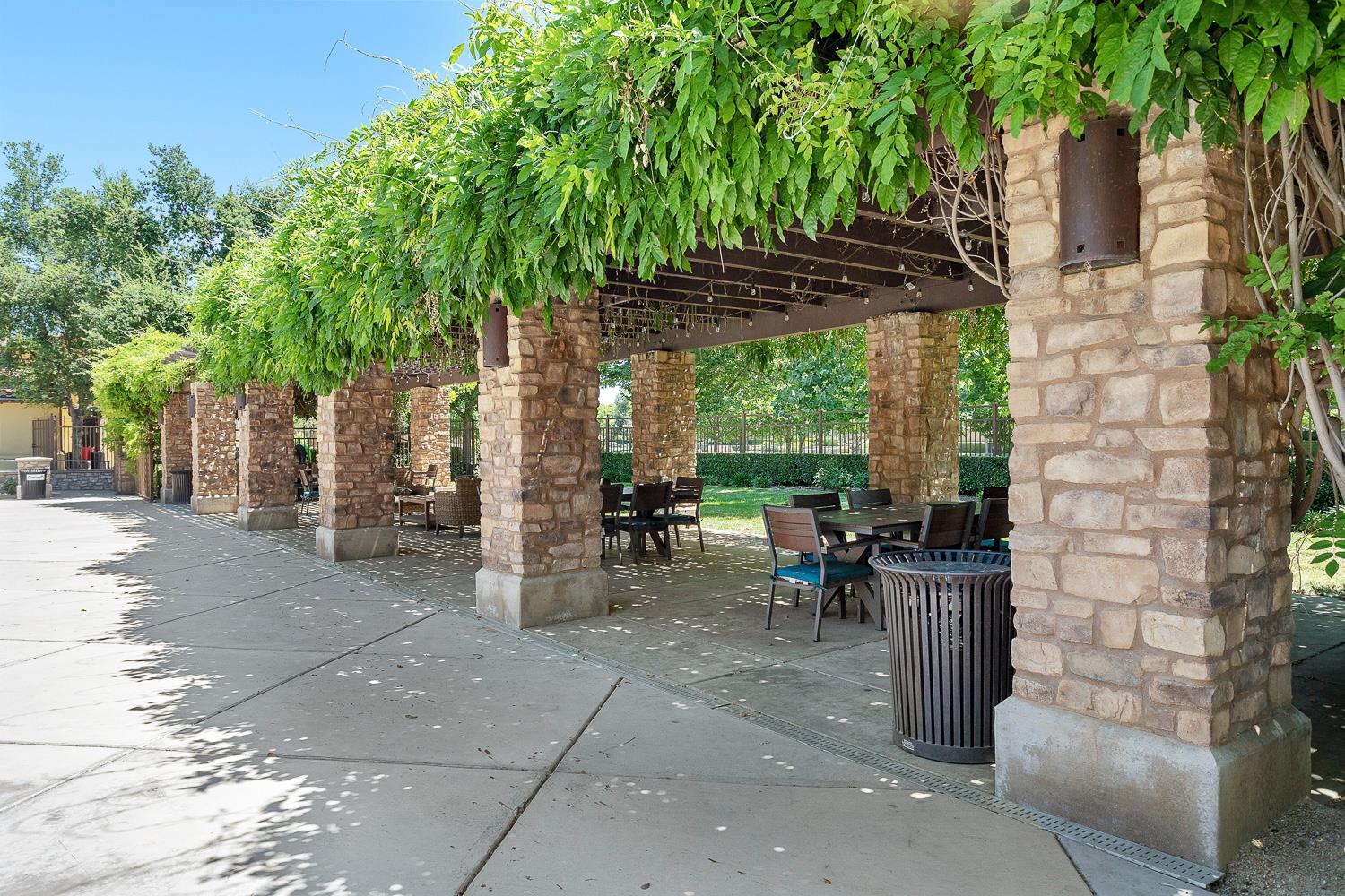 4230 Prescott Ln, Clovis, CA 93619