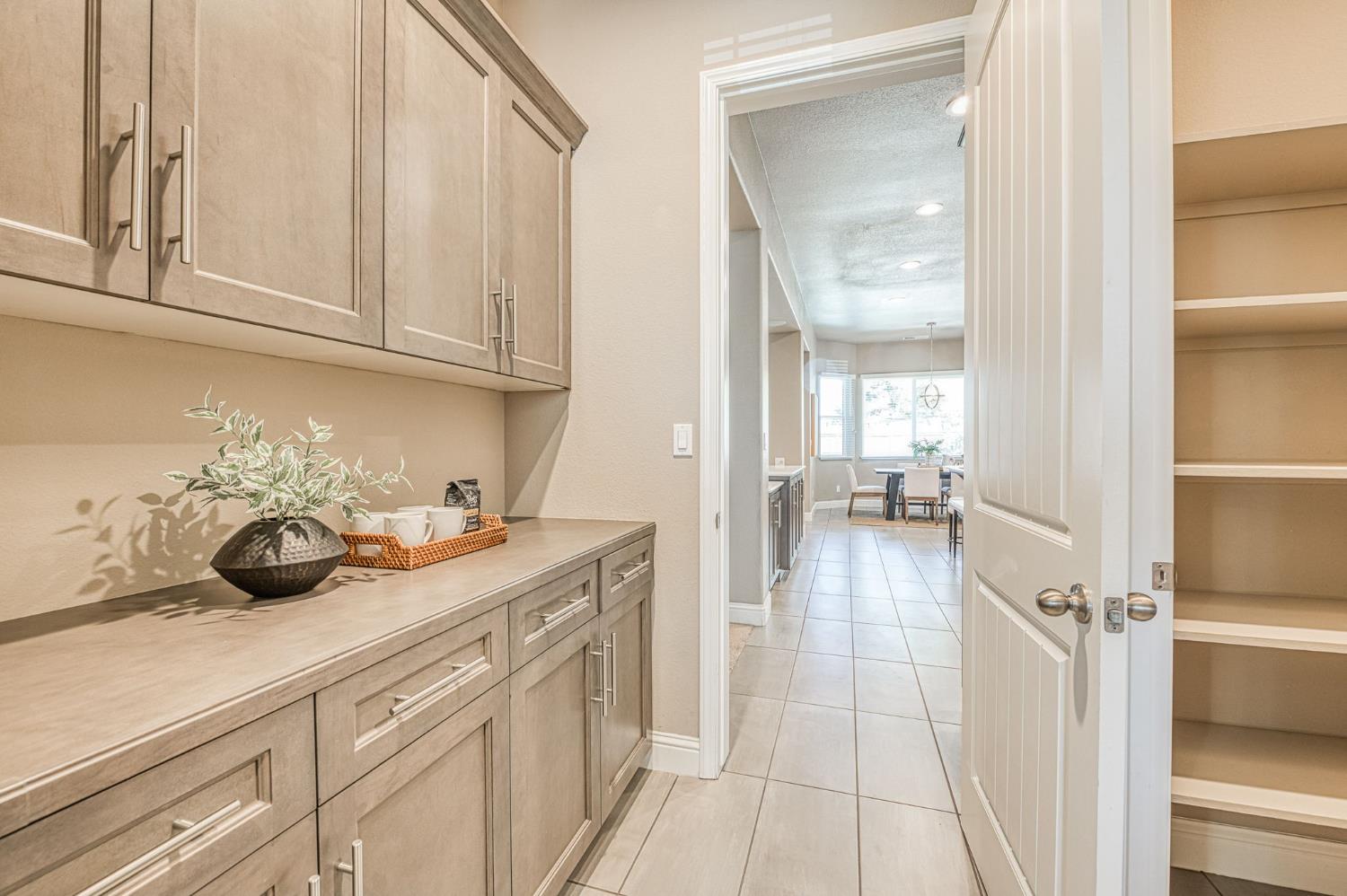 89 Polson Ave, Clovis, CA 93612