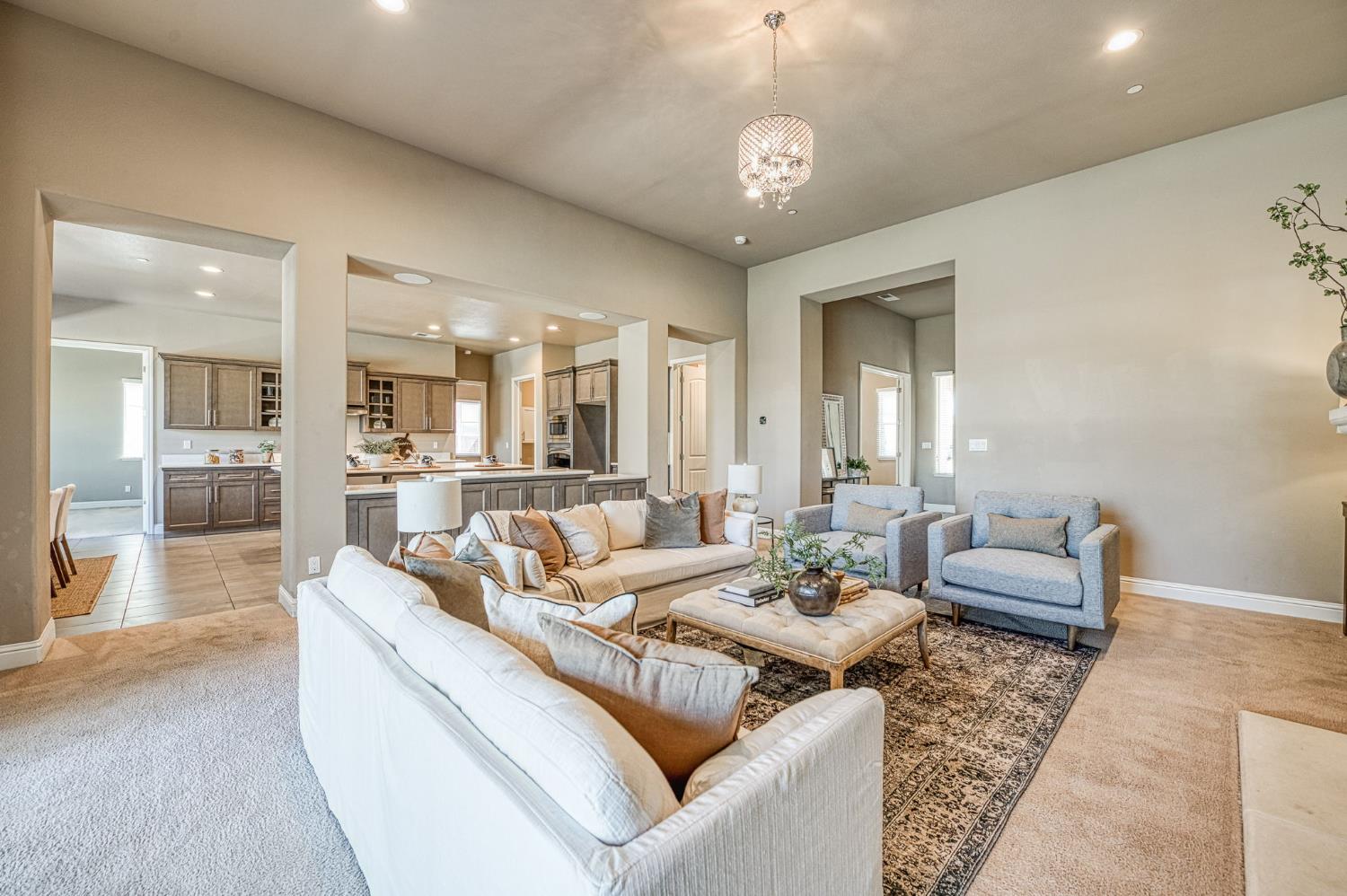 89 Polson Ave, Clovis, CA 93612