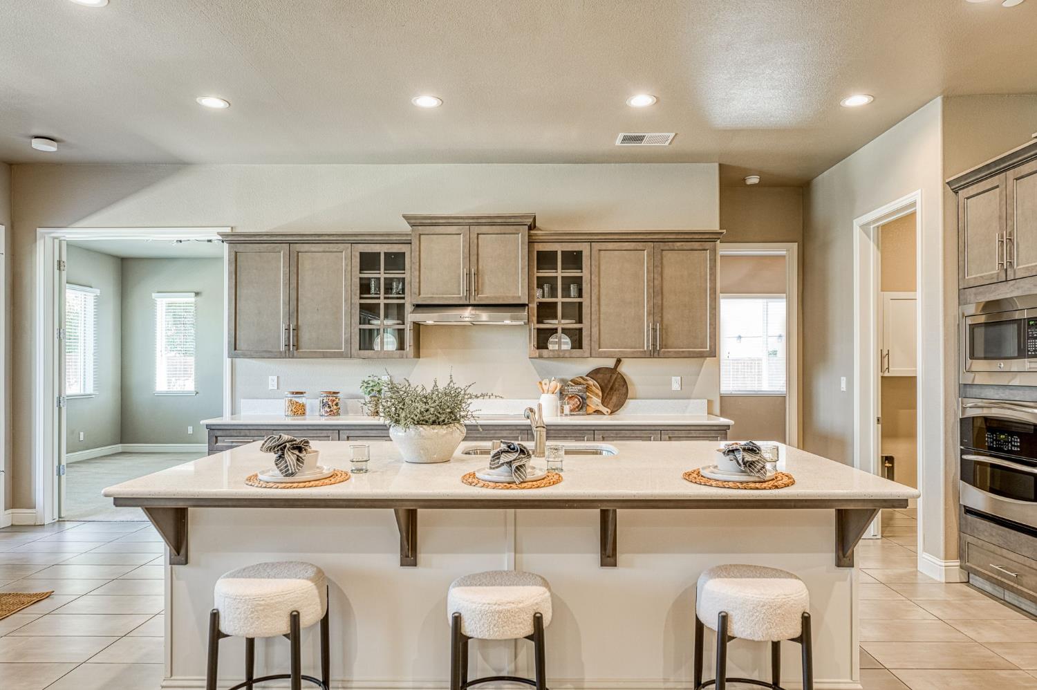 89 Polson Ave, Clovis, CA 93612