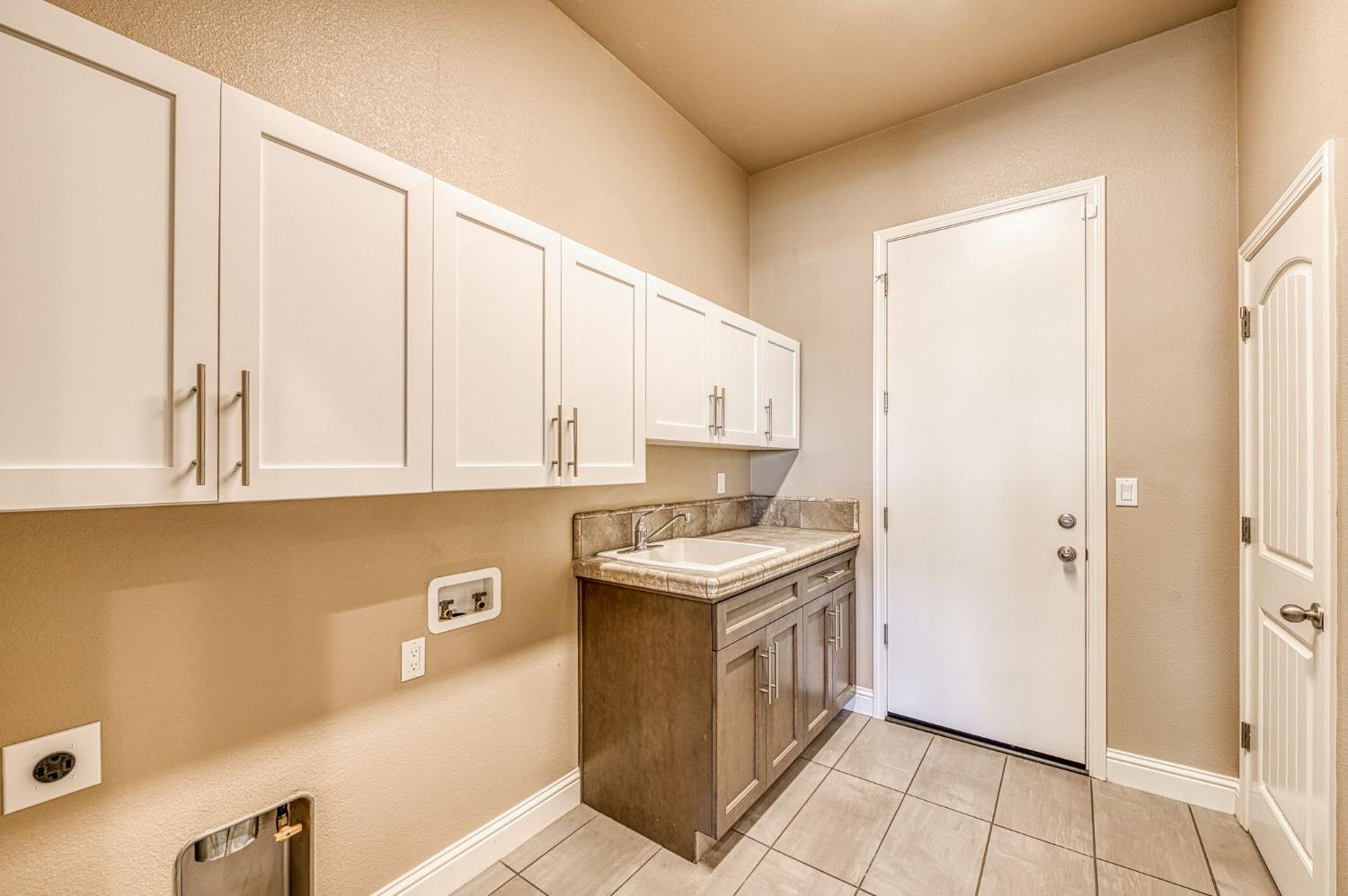 89 Polson Ave, Clovis, CA 93612
