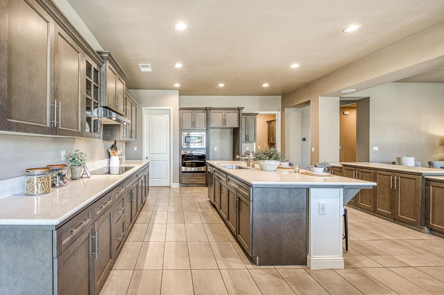 89 Polson Ave, Clovis, CA 93612