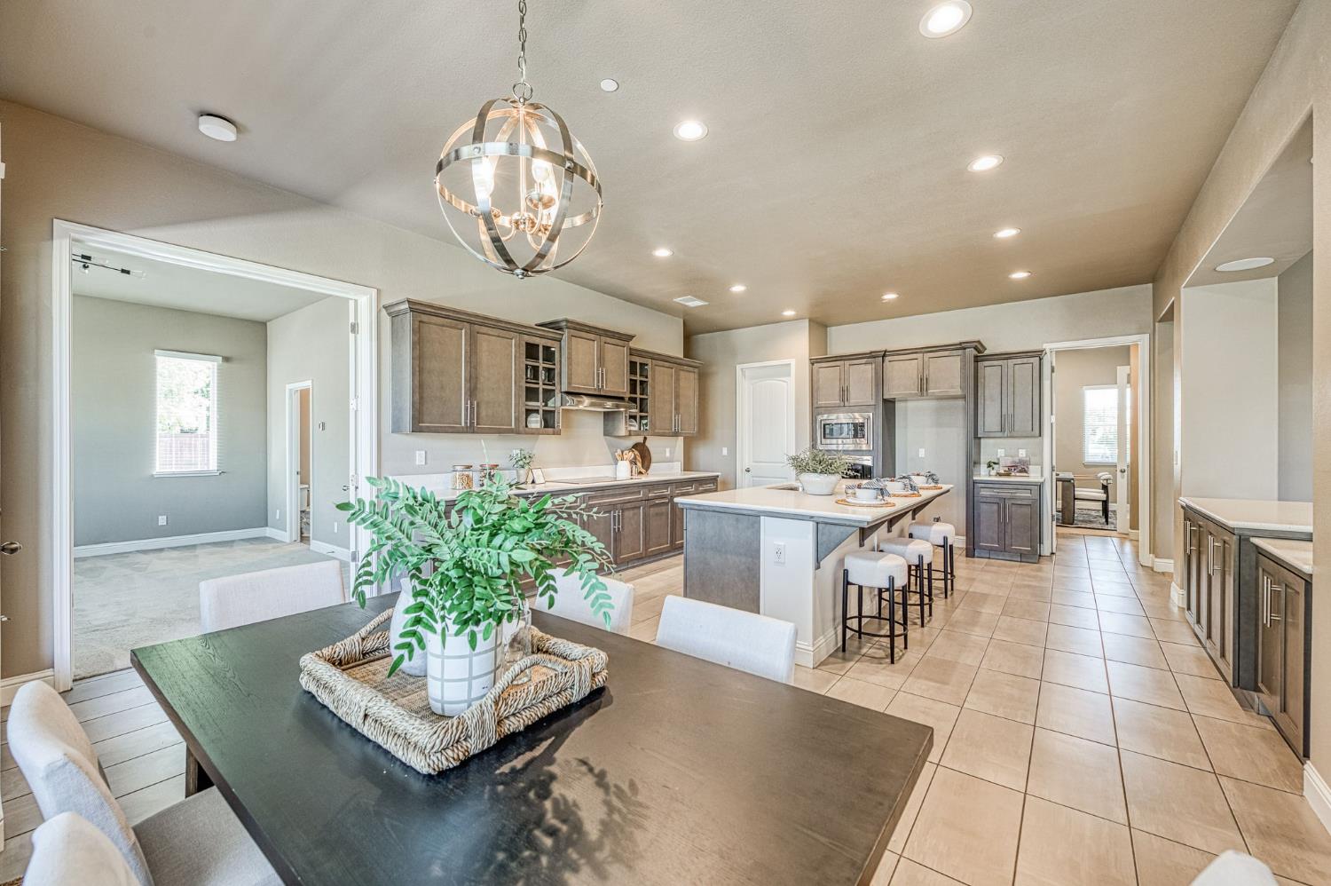 89 Polson Ave, Clovis, CA 93612