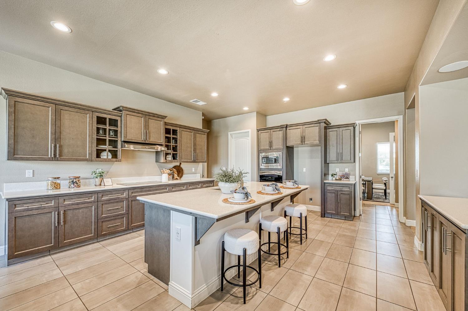 89 Polson Ave, Clovis, CA 93612