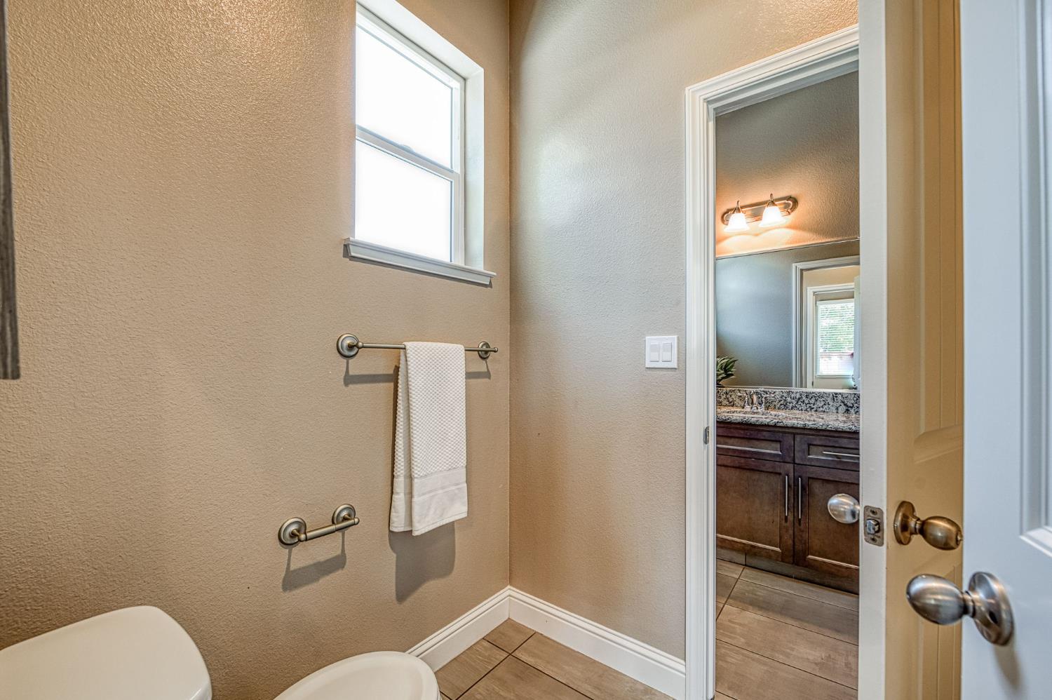 89 Polson Ave, Clovis, CA 93612