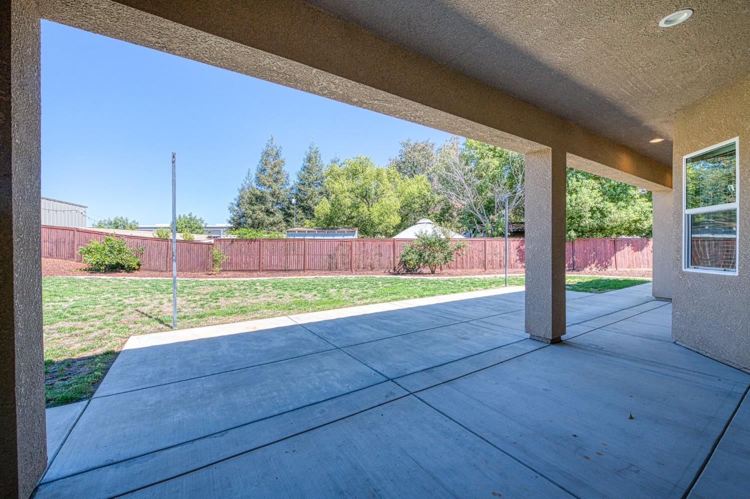 89 Polson Ave, Clovis, CA 93612