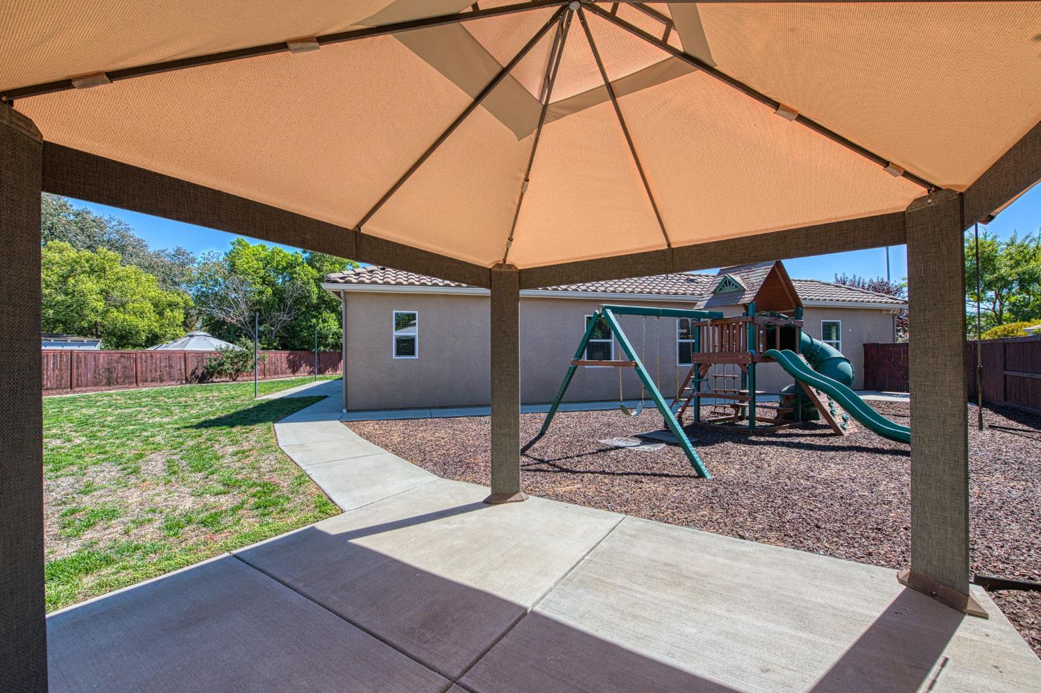 89 Polson Ave, Clovis, CA 93612