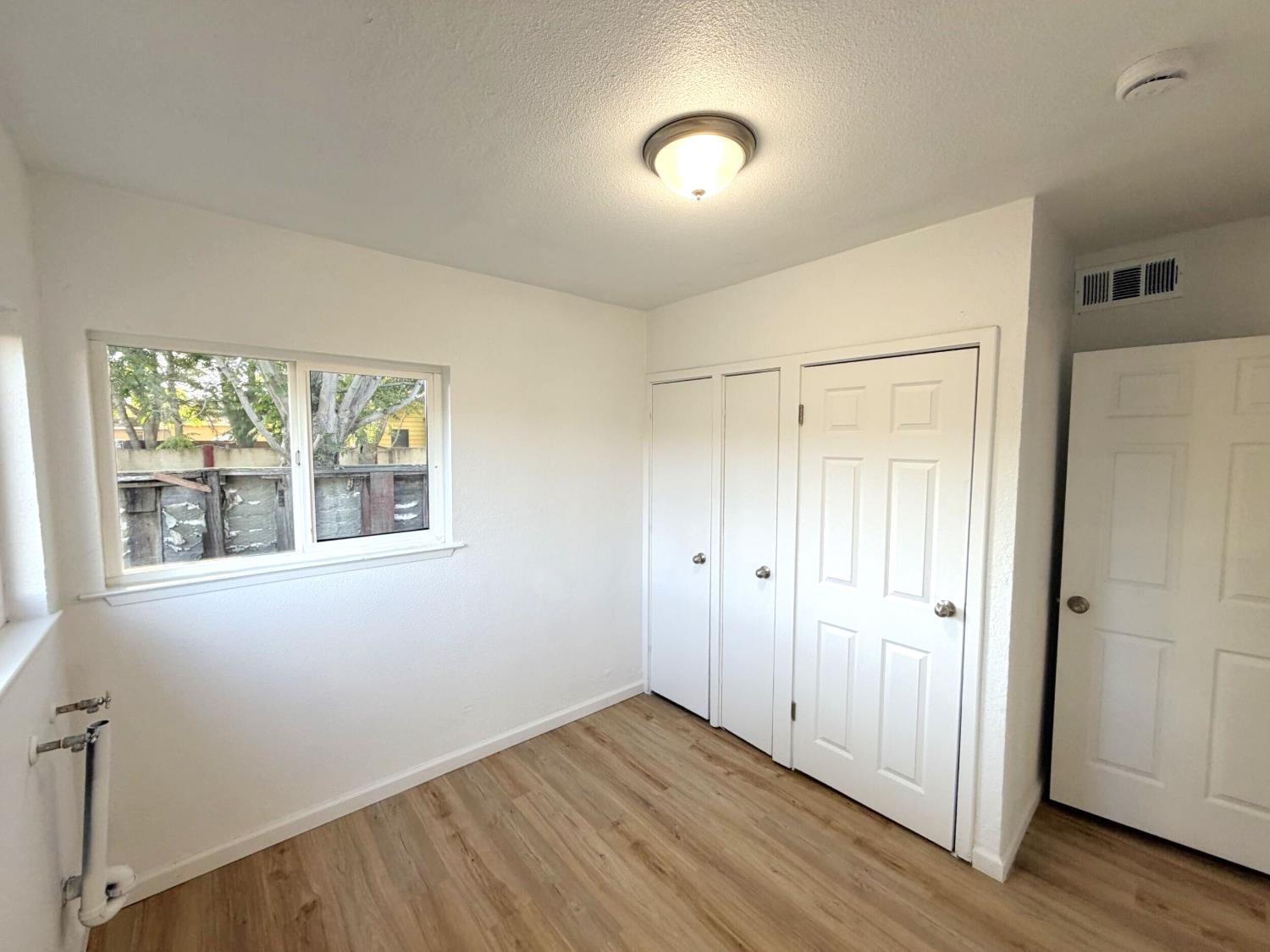 4703 E El Monte Way, Fresno, CA 93702
