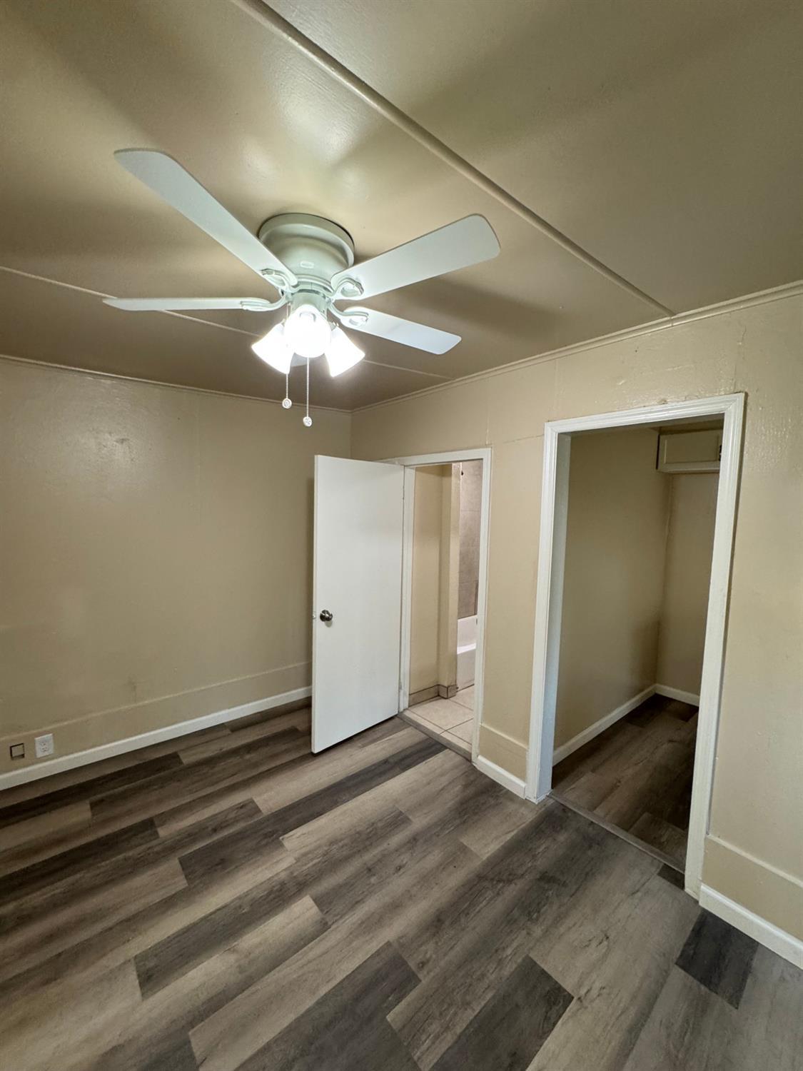 4703 E El Monte Way, Fresno, CA 93702