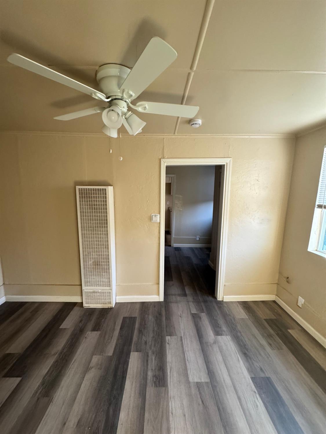 4703 E El Monte Way, Fresno, CA 93702