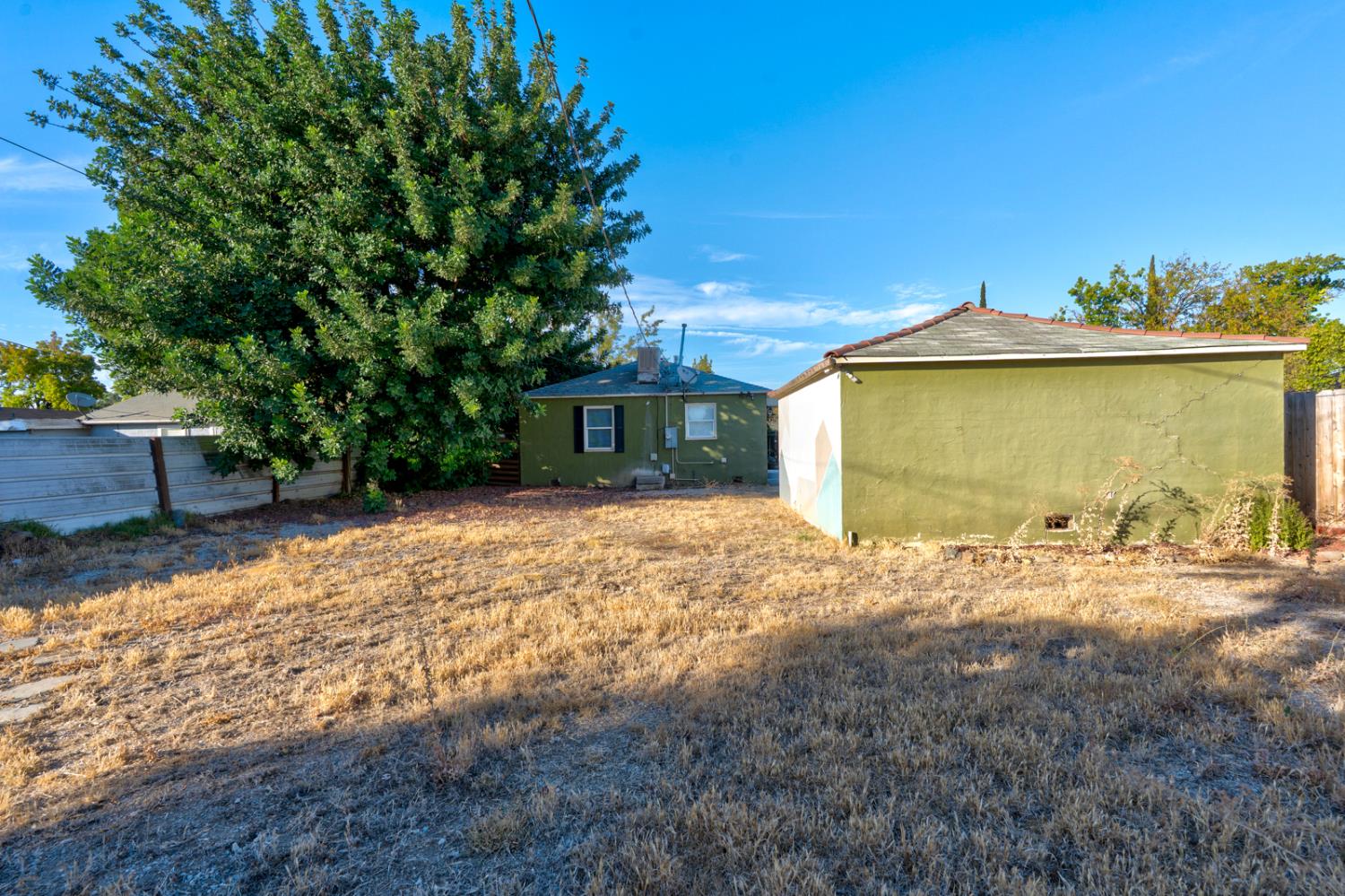 360 E 19th St, Merced, CA 95340