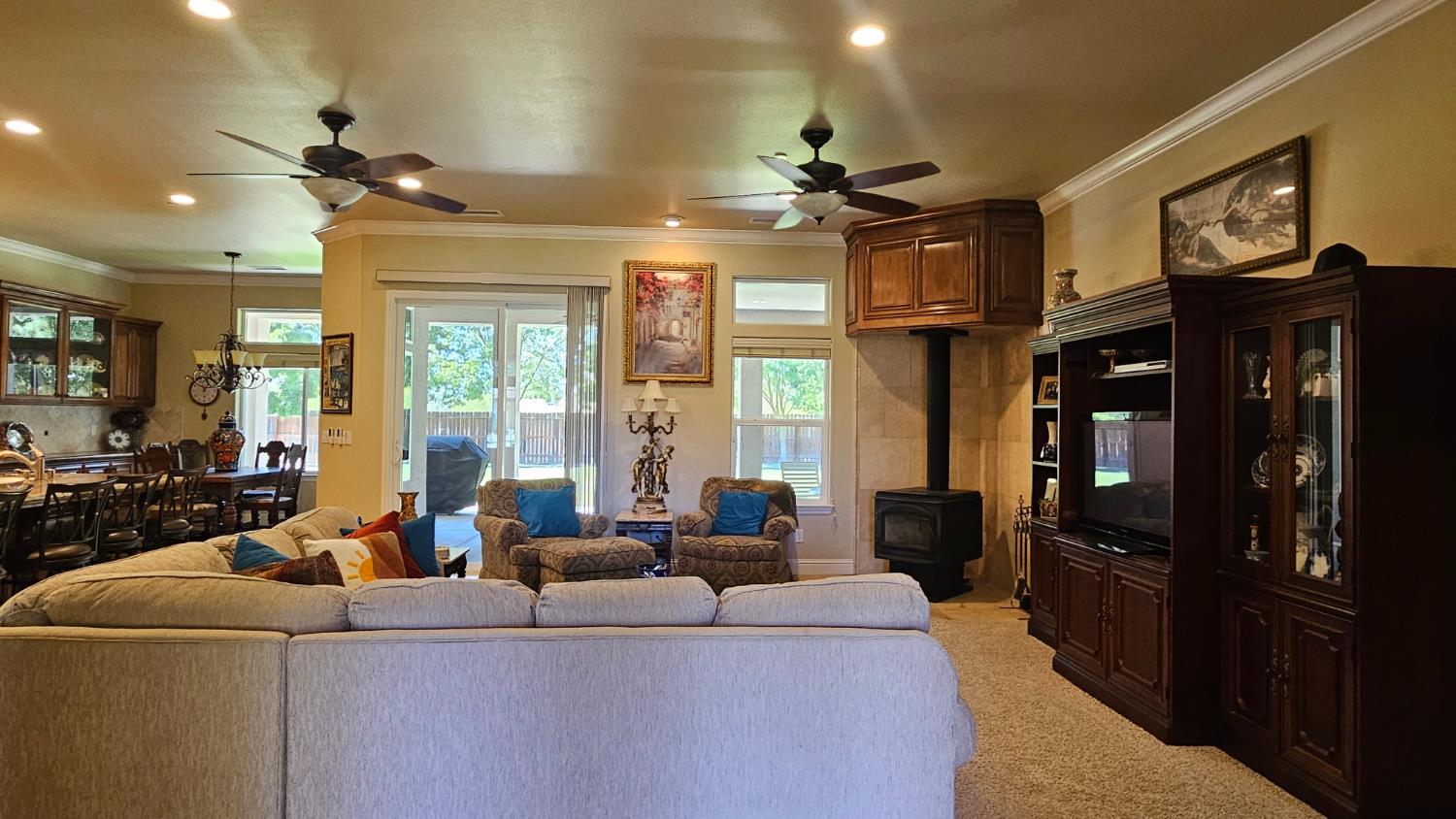 12628 Fernwood Dr, Madera, CA 93636