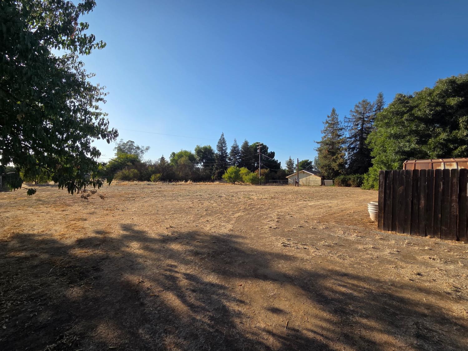 12628 Fernwood Dr, Madera, CA 93636