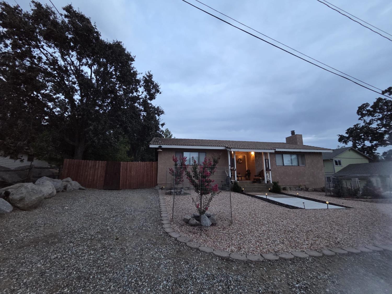 17820 Hambletonian Dr, Tehachapi, CA 93561