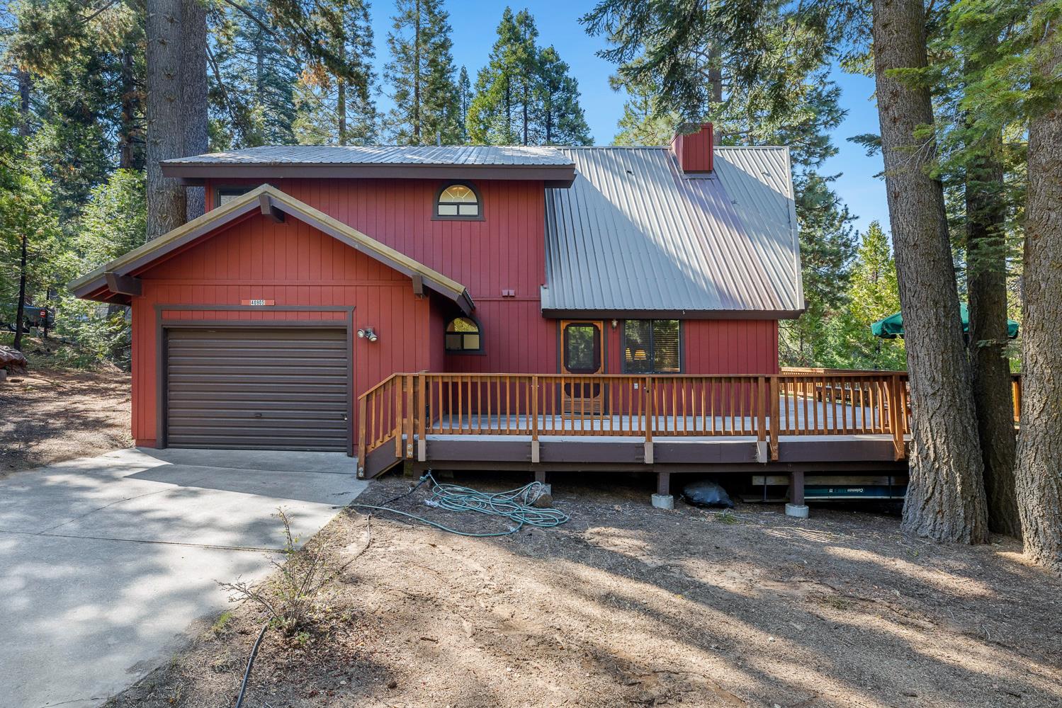 40905 Woodridge Rd, Shaver Lake, CA 93664