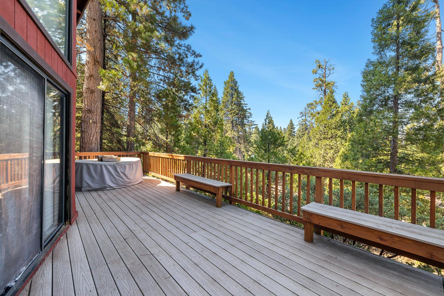 40905 Woodridge Rd, Shaver Lake, CA 93664