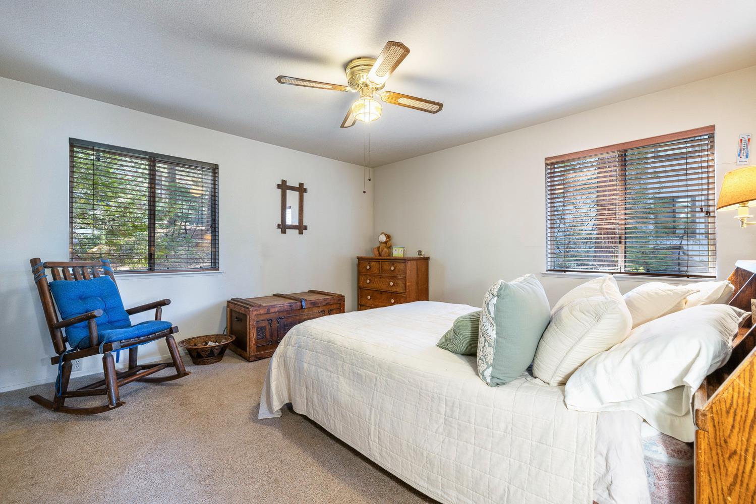 40905 Woodridge Rd, Shaver Lake, CA 93664