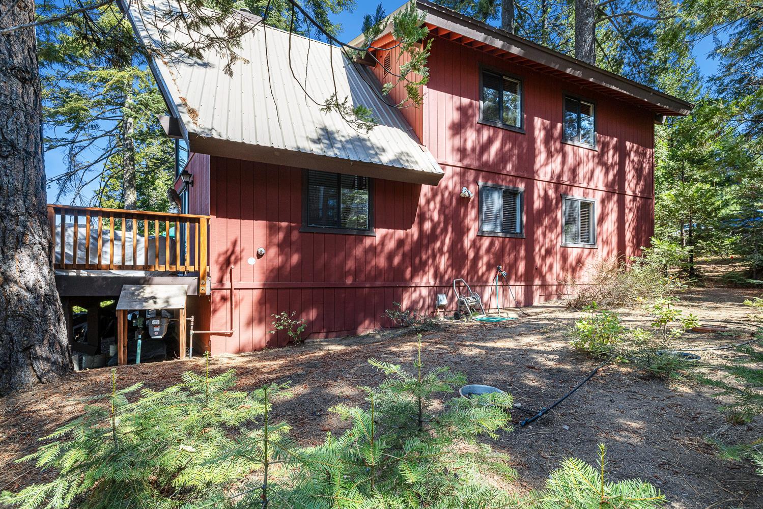 40905 Woodridge Rd, Shaver Lake, CA 93664