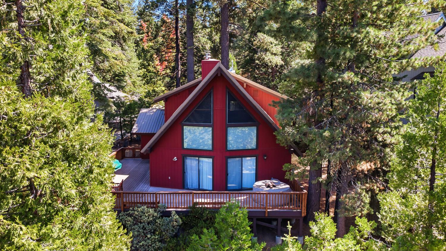 40905 Woodridge Rd, Shaver Lake, CA 93664