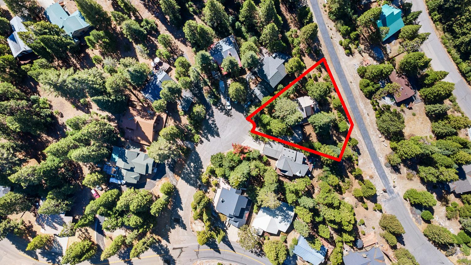 40905 Woodridge Rd, Shaver Lake, CA 93664