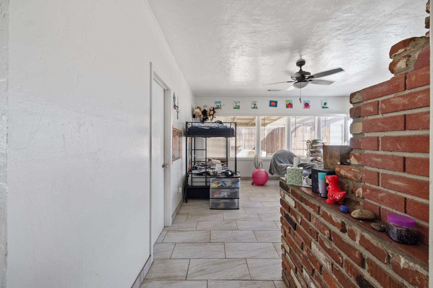329 E Fedora Ave, Fresno, CA 93704