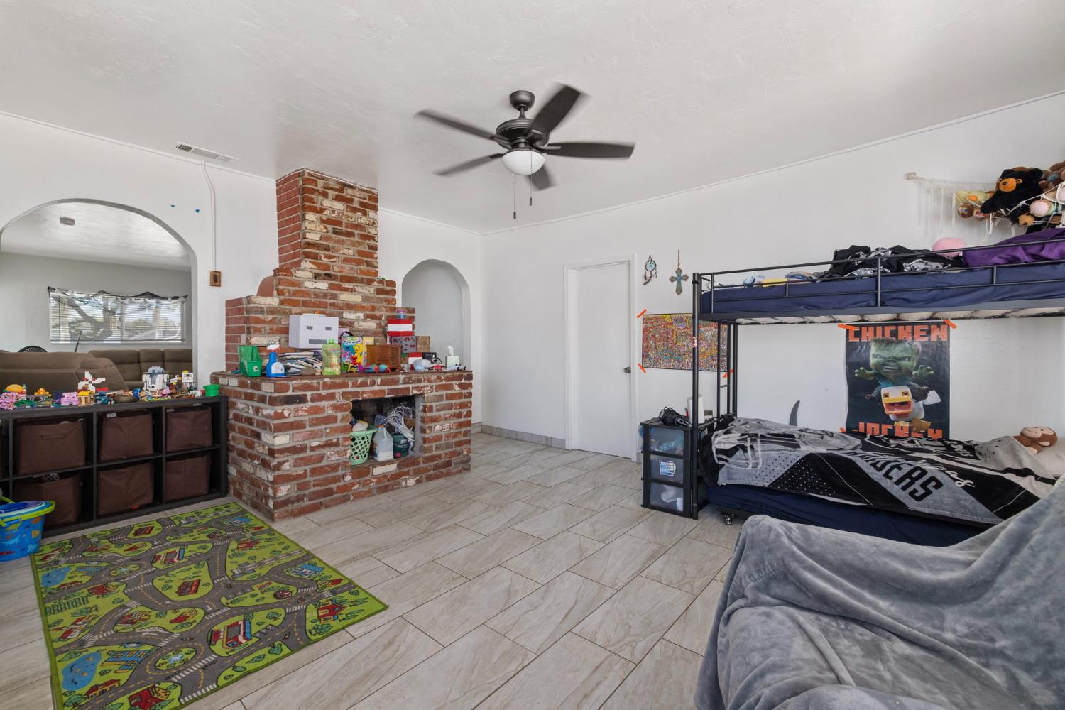 329 E Fedora Ave, Fresno, CA 93704