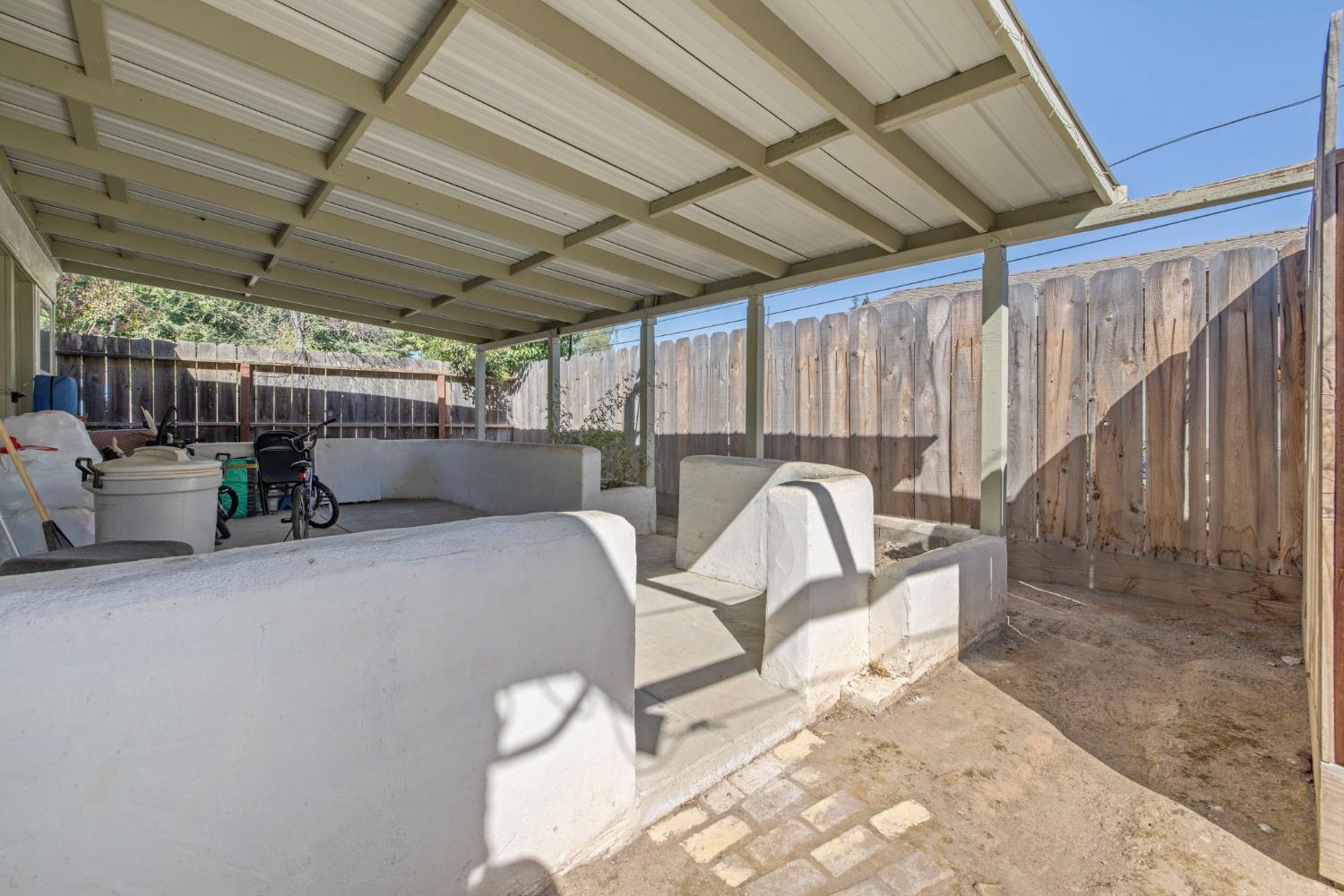 329 E Fedora Ave, Fresno, CA 93704
