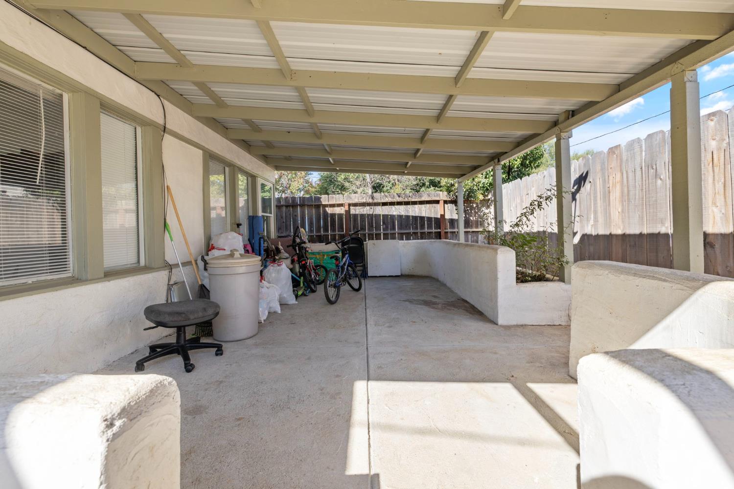 329 E Fedora Ave, Fresno, CA 93704
