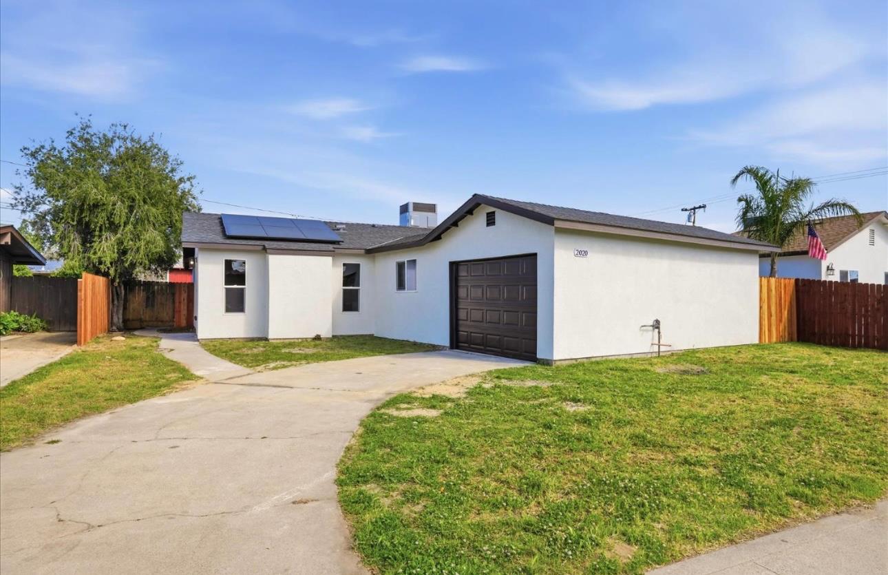 2020 Aspen St, Selma, CA 93662