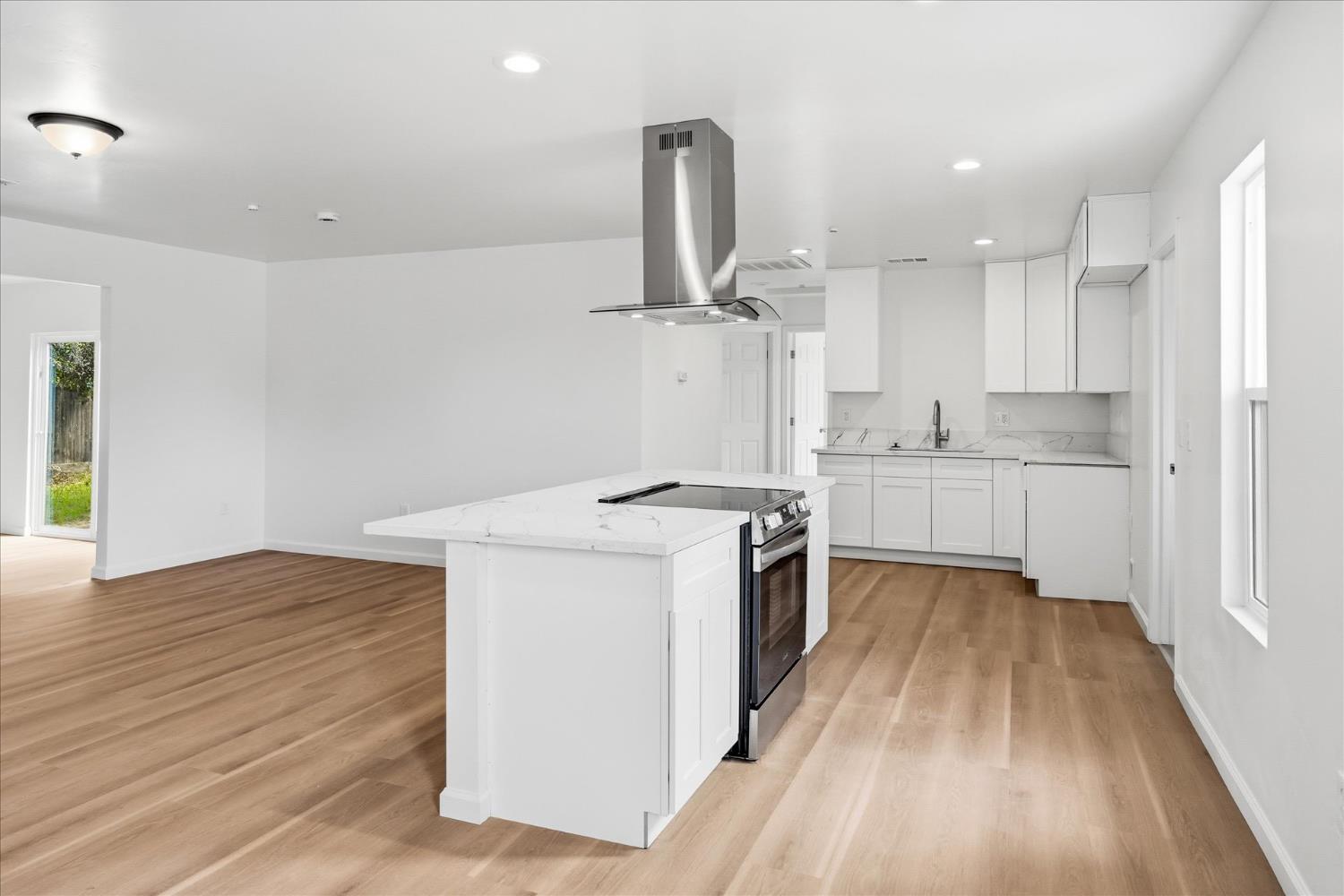 2020 Aspen St, Selma, CA 93662