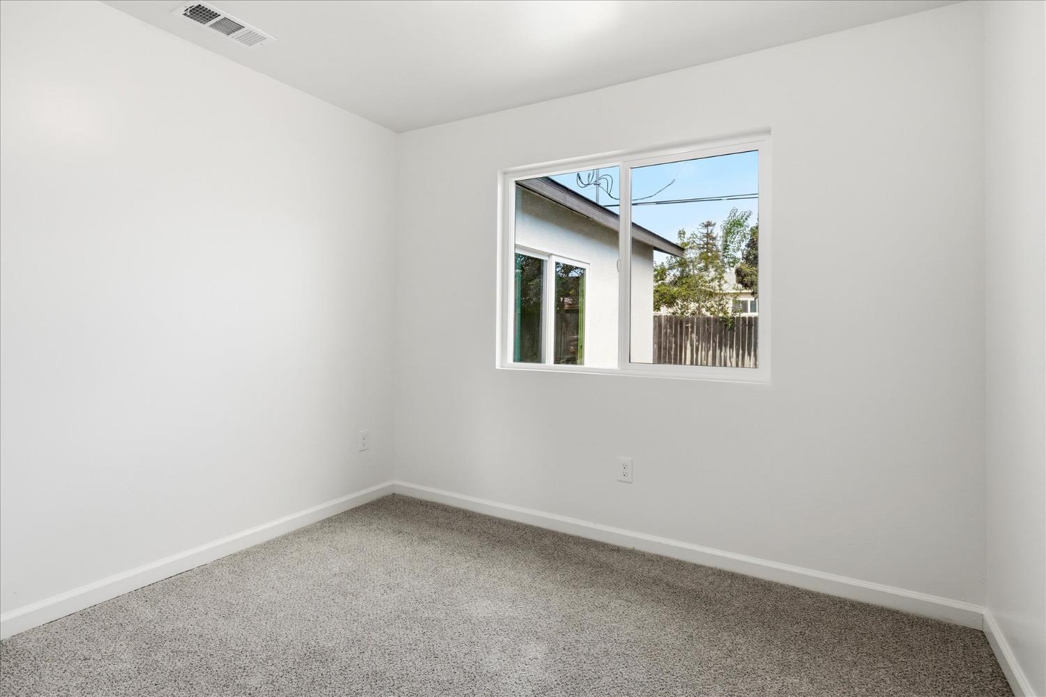 2020 Aspen St, Selma, CA 93662