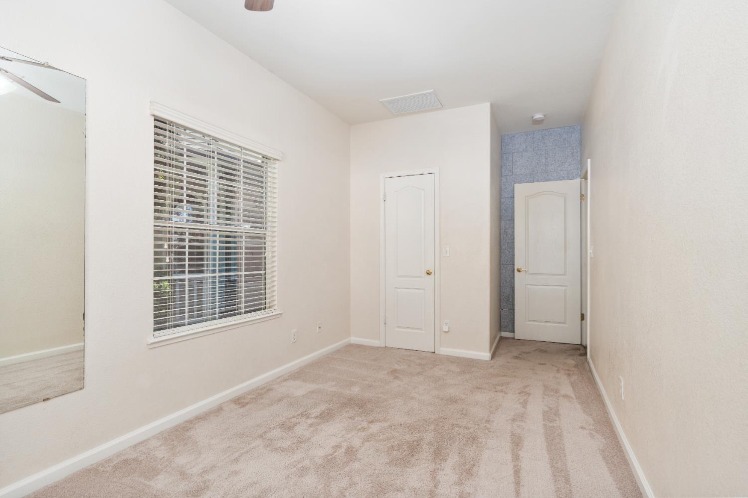 240 W Loyola Ave, Clovis, CA 93619