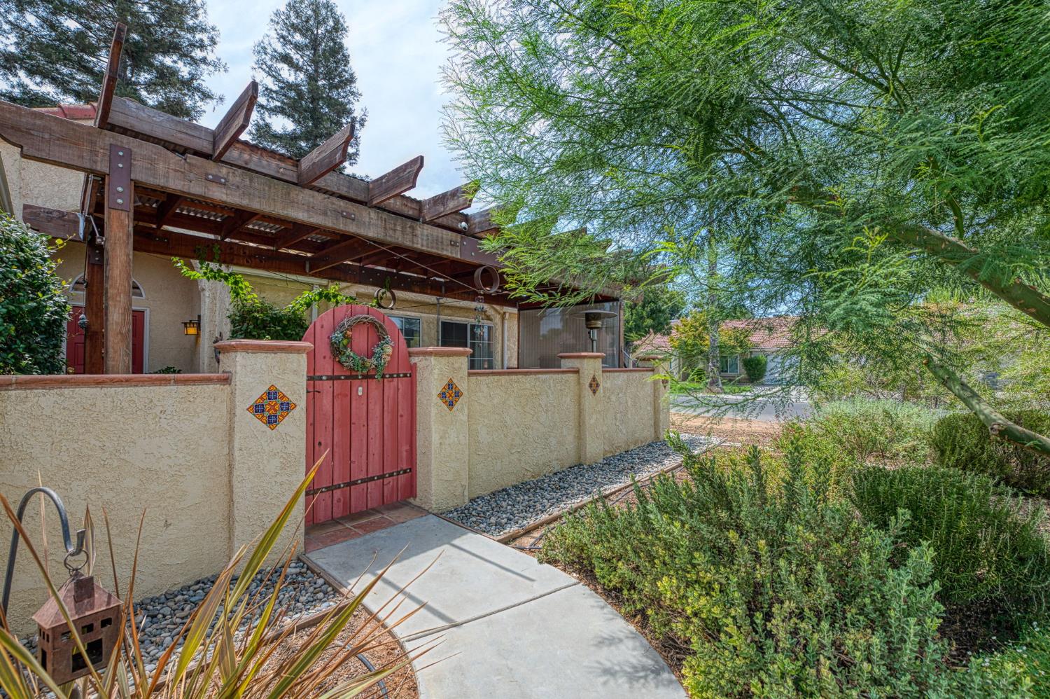 4267 W Menlo Ave, Fresno, CA 93722