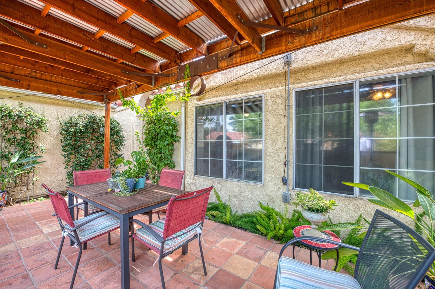 4267 W Menlo Ave, Fresno, CA 93722