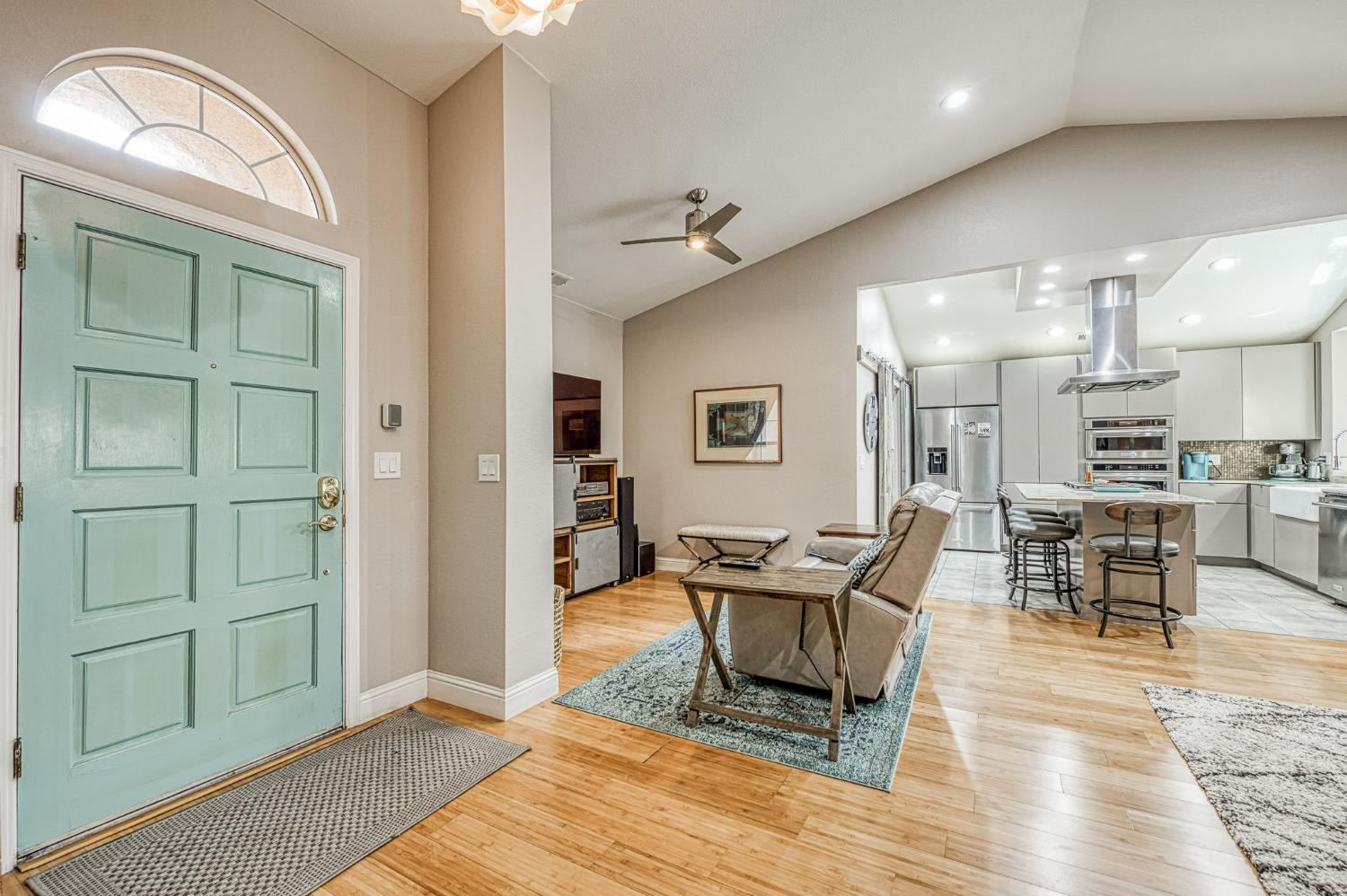 4267 W Menlo Ave, Fresno, CA 93722