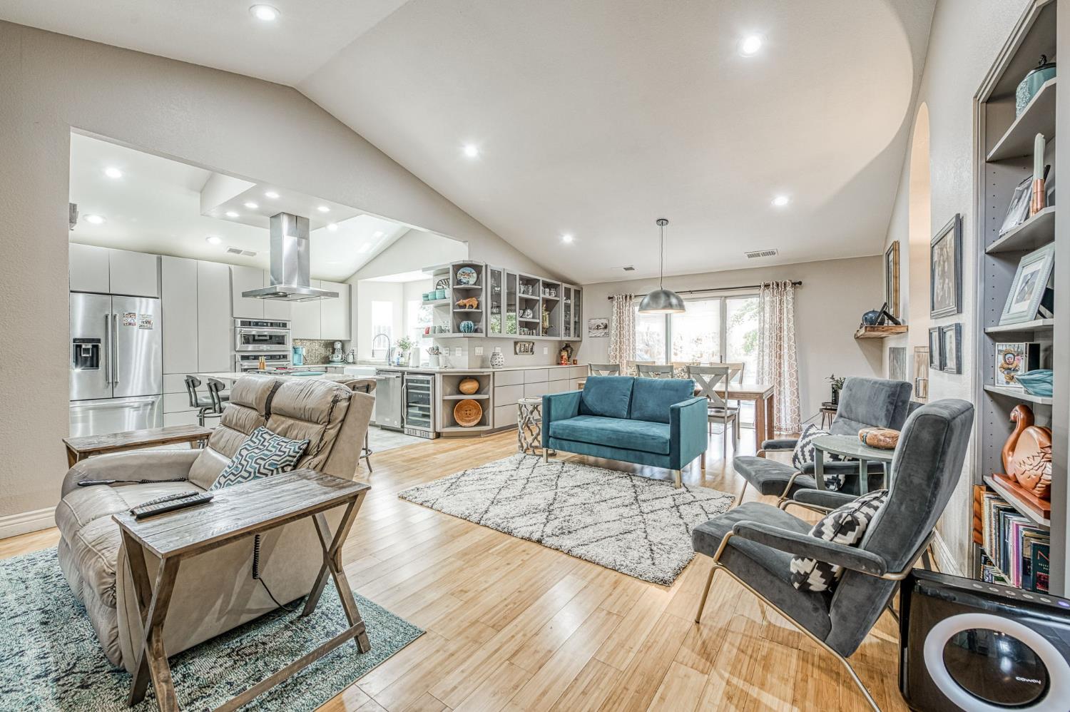 4267 W Menlo Ave, Fresno, CA 93722