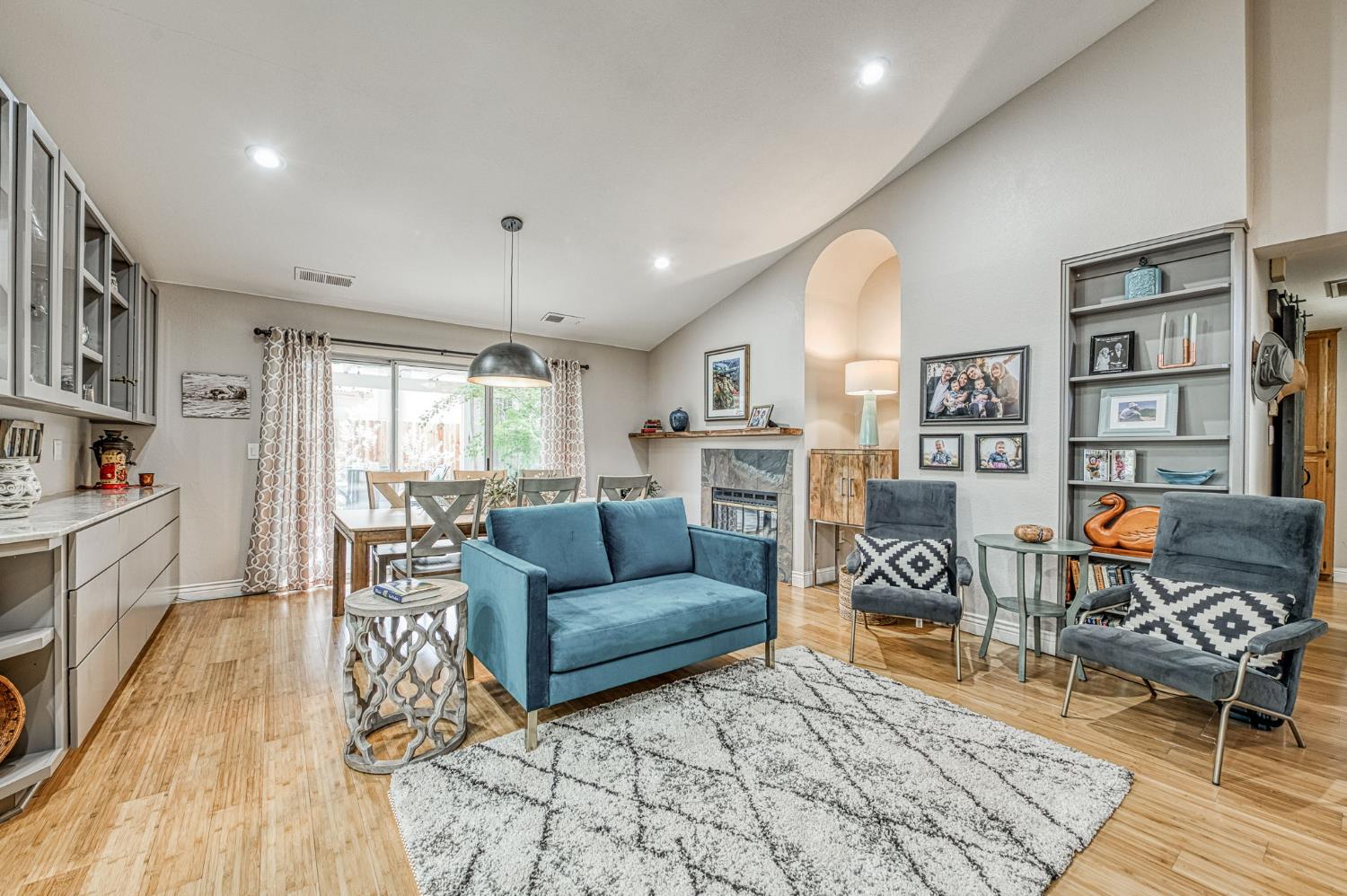 4267 W Menlo Ave, Fresno, CA 93722