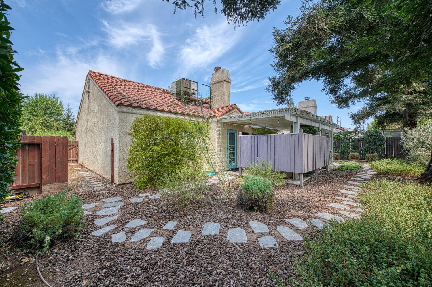 4267 W Menlo Ave, Fresno, CA 93722