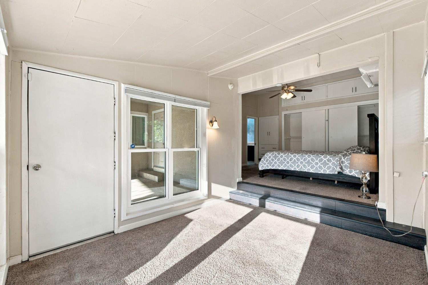 918 E Hampton Way, Fresno, CA 93704