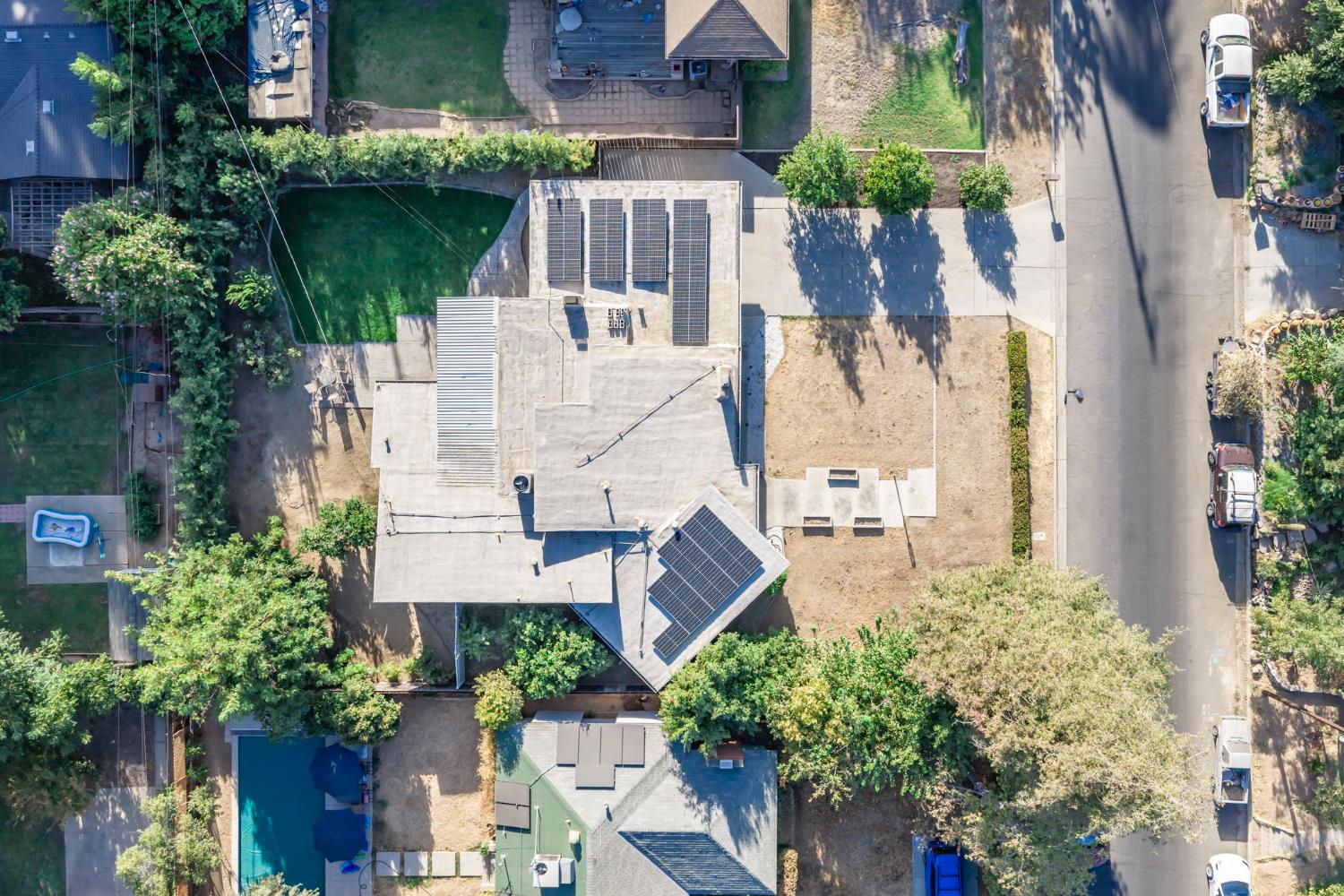918 E Hampton Way, Fresno, CA 93704