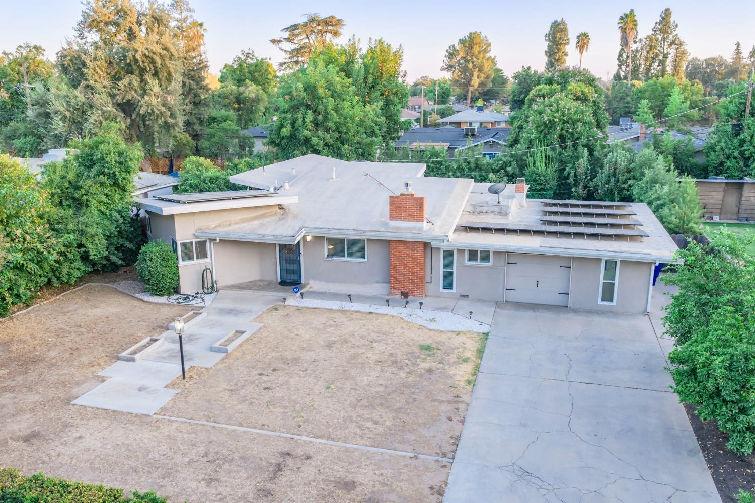 918 E Hampton Way, Fresno, CA 93704