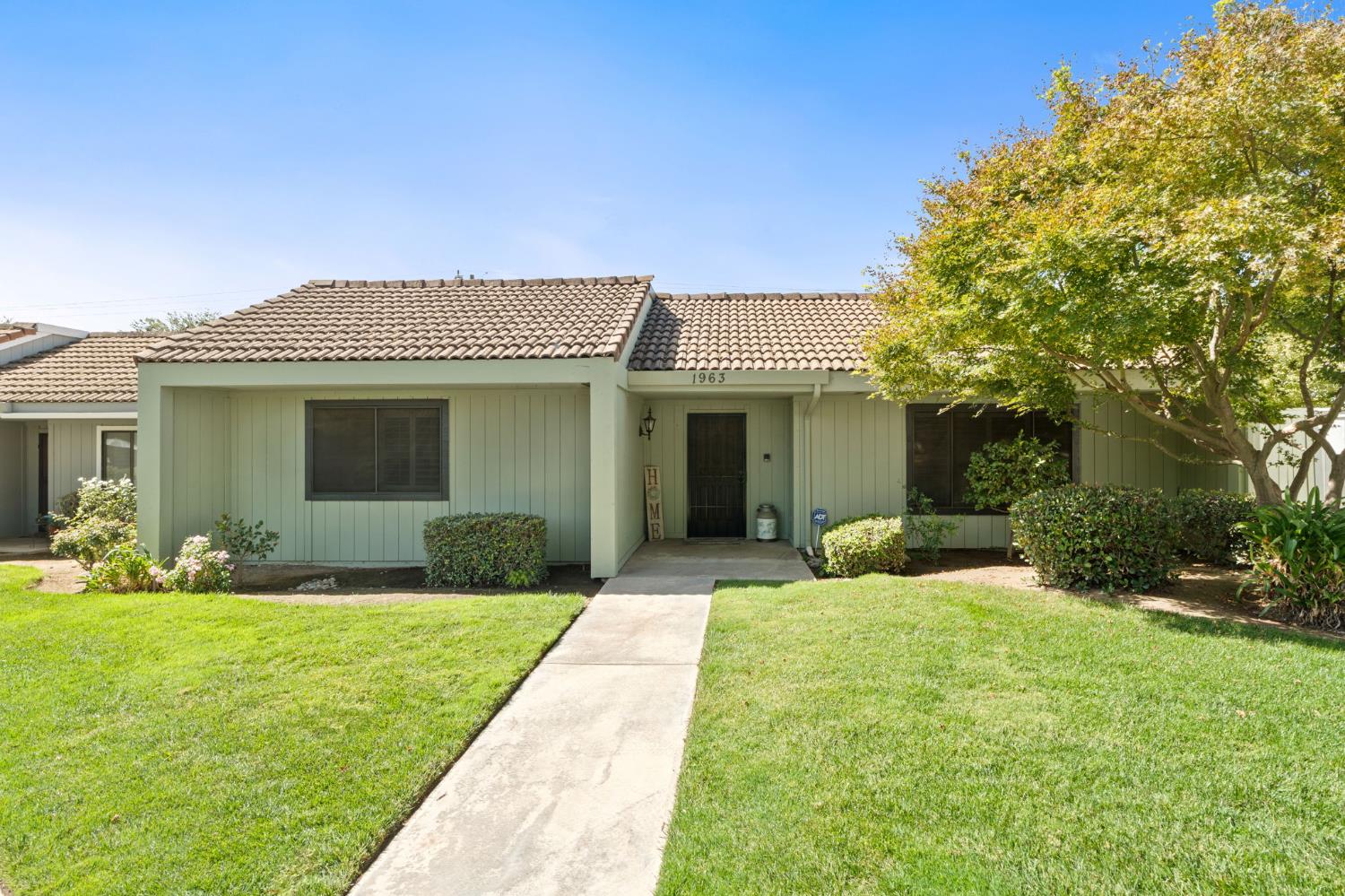 1963 W Santa Ana Ave, Fresno, CA 93705