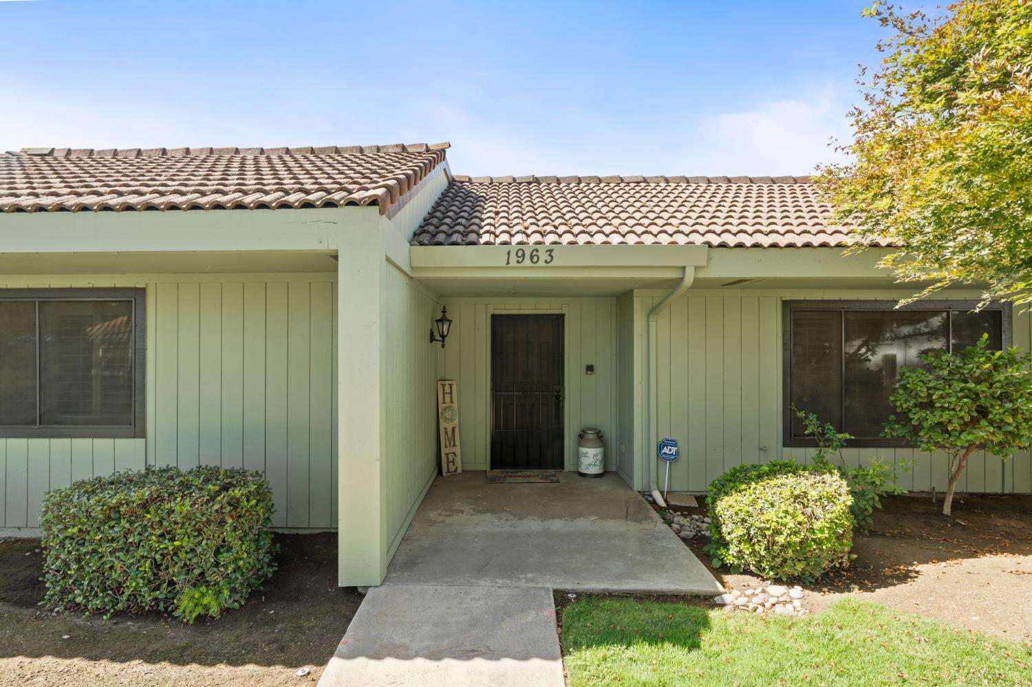 1963 W Santa Ana Ave, Fresno, CA 93705