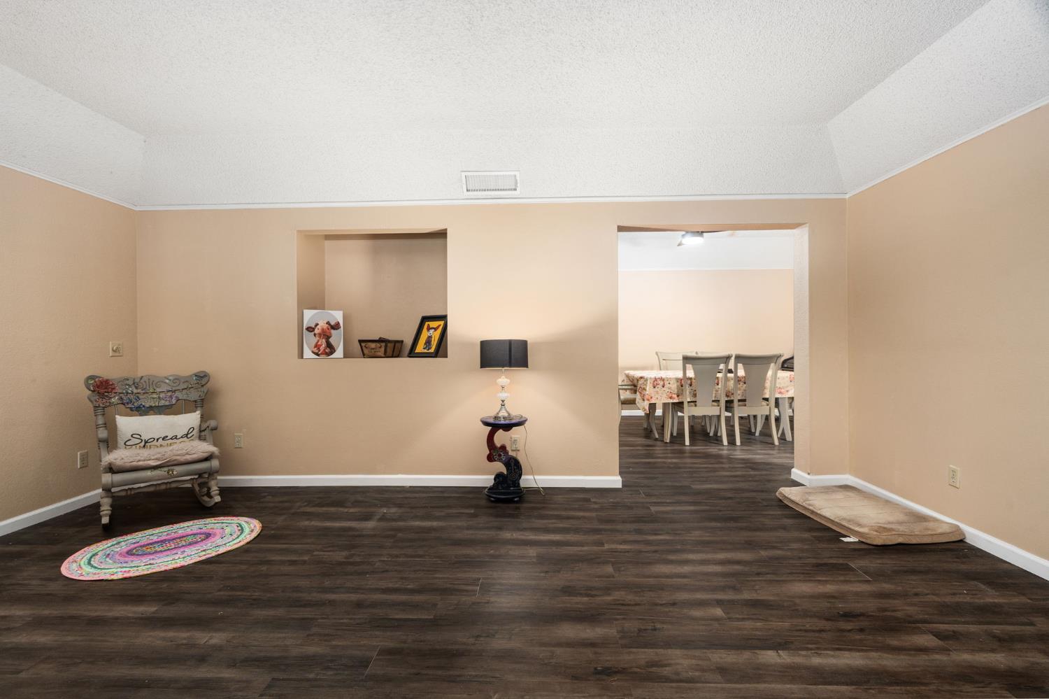1963 W Santa Ana Ave, Fresno, CA 93705
