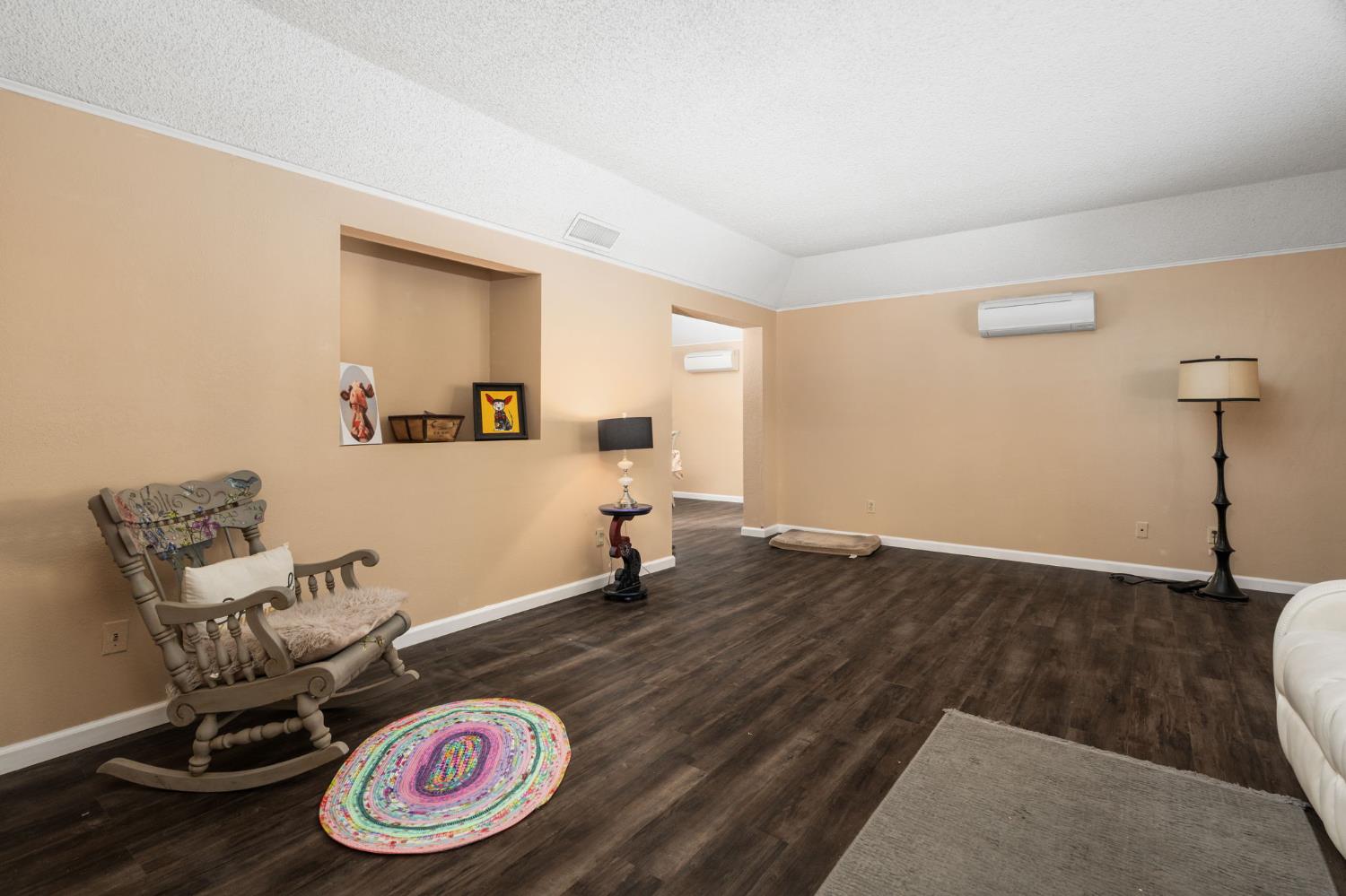 1963 W Santa Ana Ave, Fresno, CA 93705
