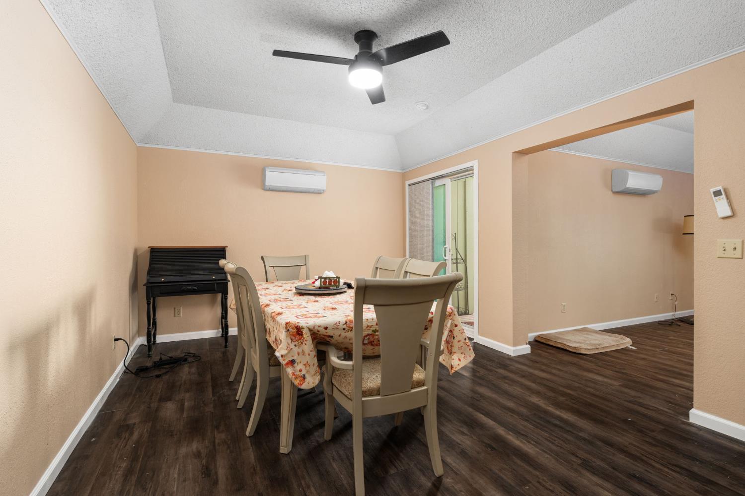 1963 W Santa Ana Ave, Fresno, CA 93705