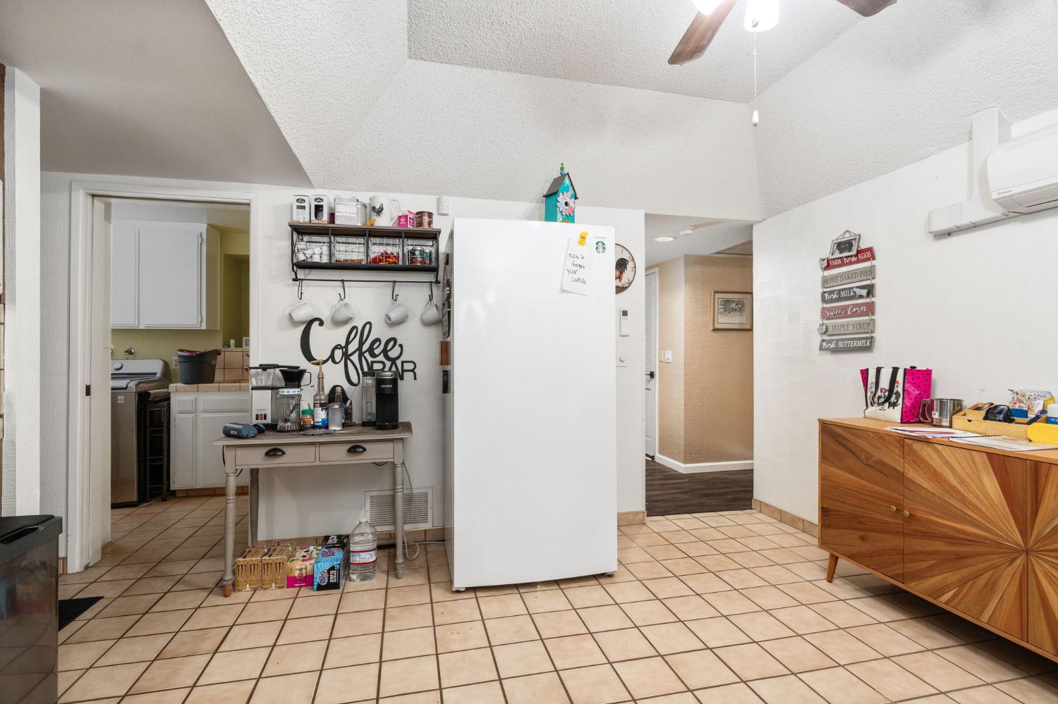 1963 W Santa Ana Ave, Fresno, CA 93705