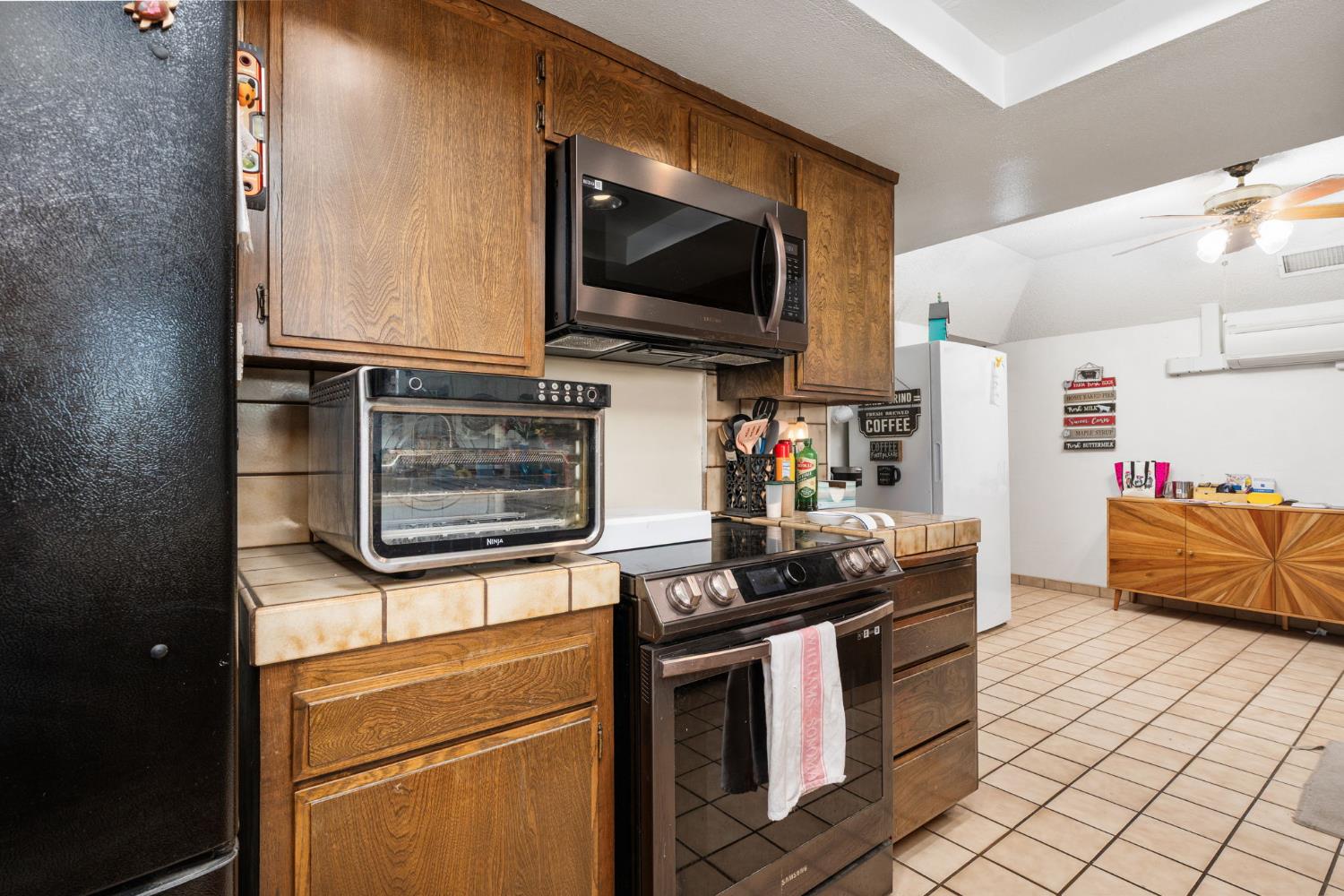 1963 W Santa Ana Ave, Fresno, CA 93705