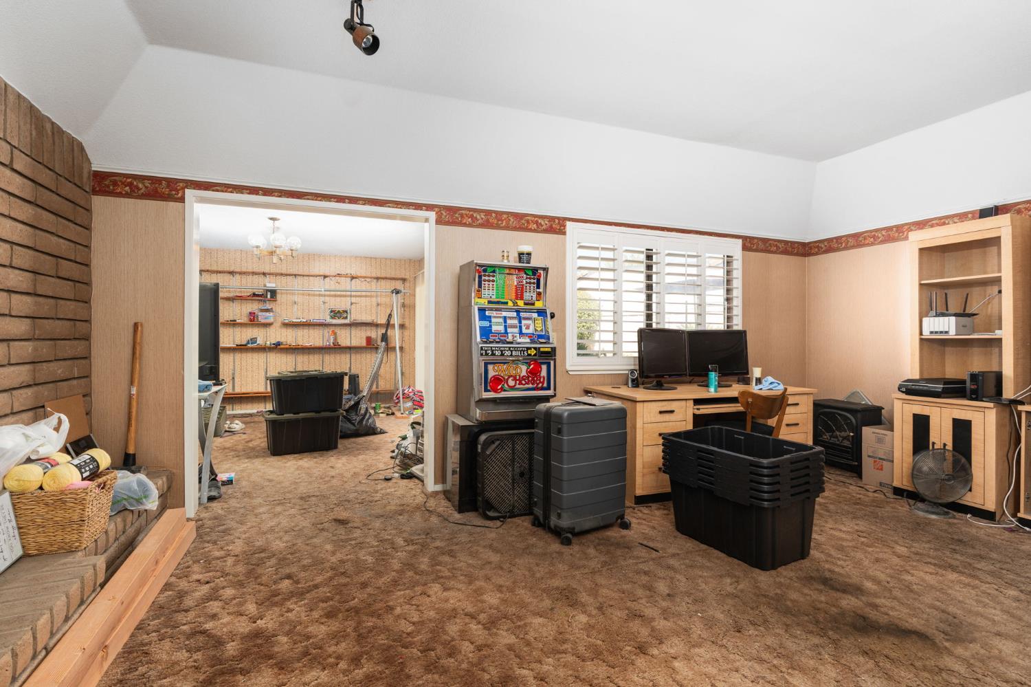 1963 W Santa Ana Ave, Fresno, CA 93705