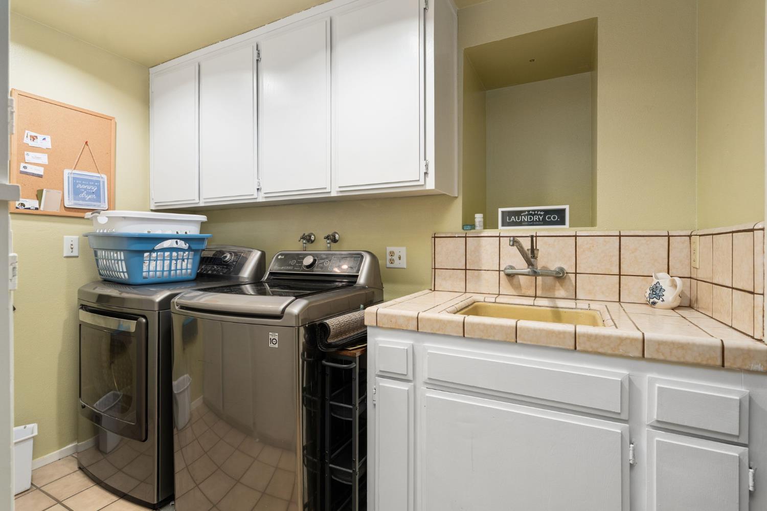 1963 W Santa Ana Ave, Fresno, CA 93705